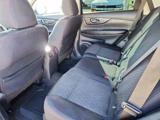 Used 2019 Nissan Rogue SV FWD image 25