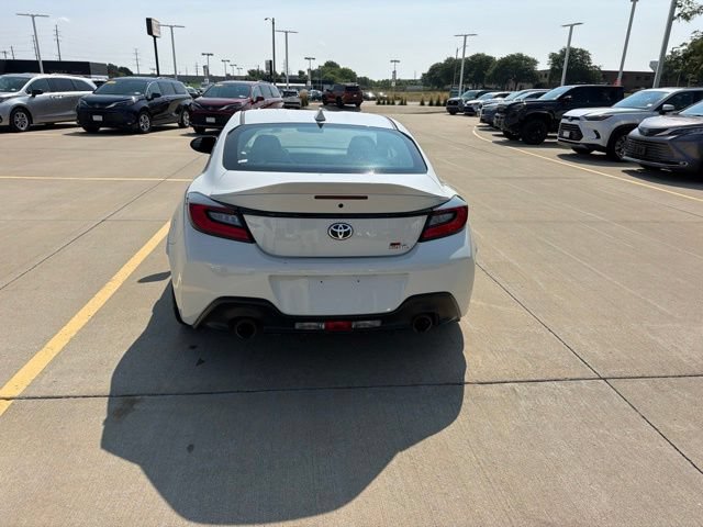 Used 2025 Toyota GR86 Premium w/ ALL Weather Mat Package (TMS) RWD image 5