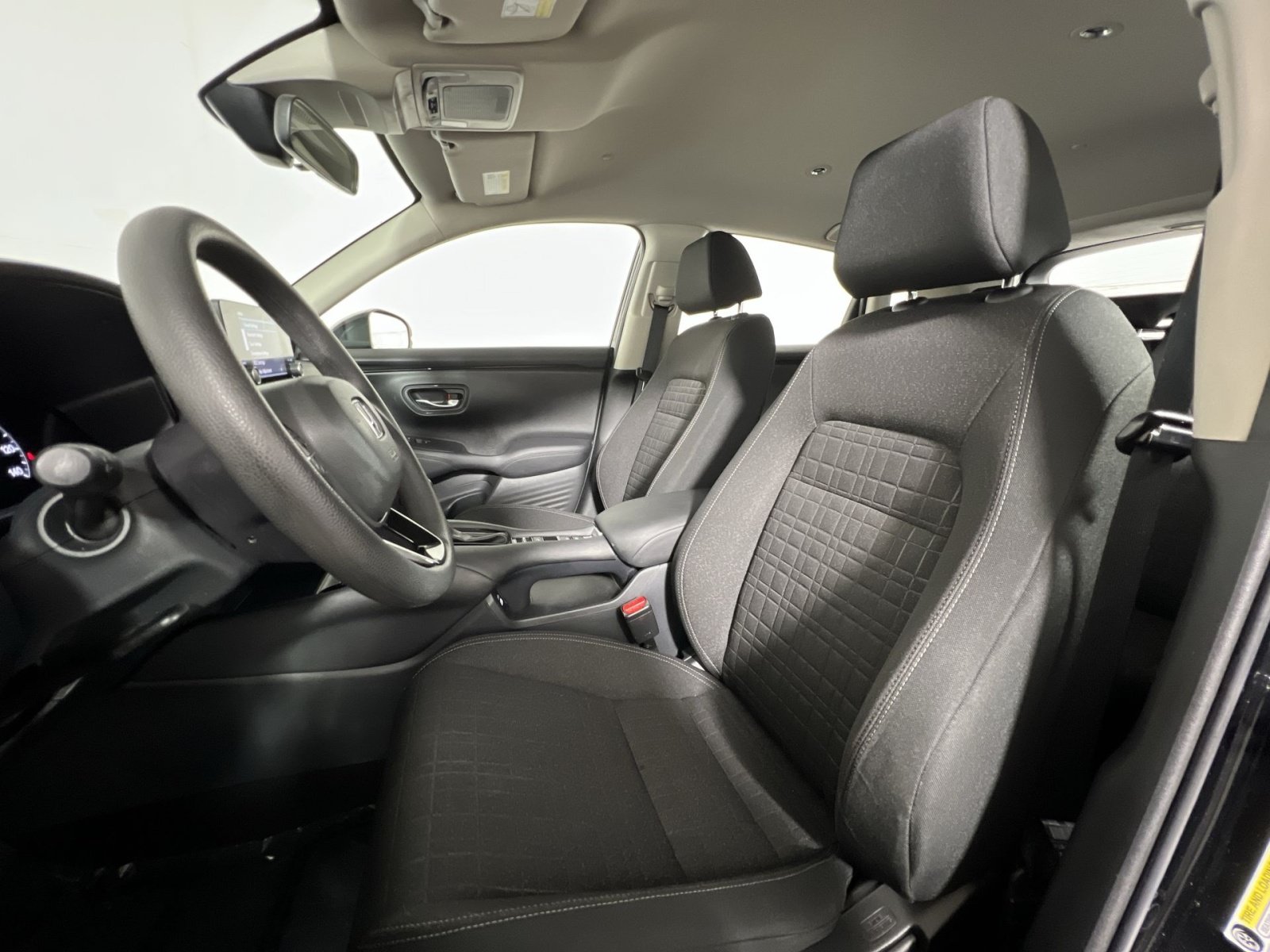 Used 2023 Honda HR-V LX image 13