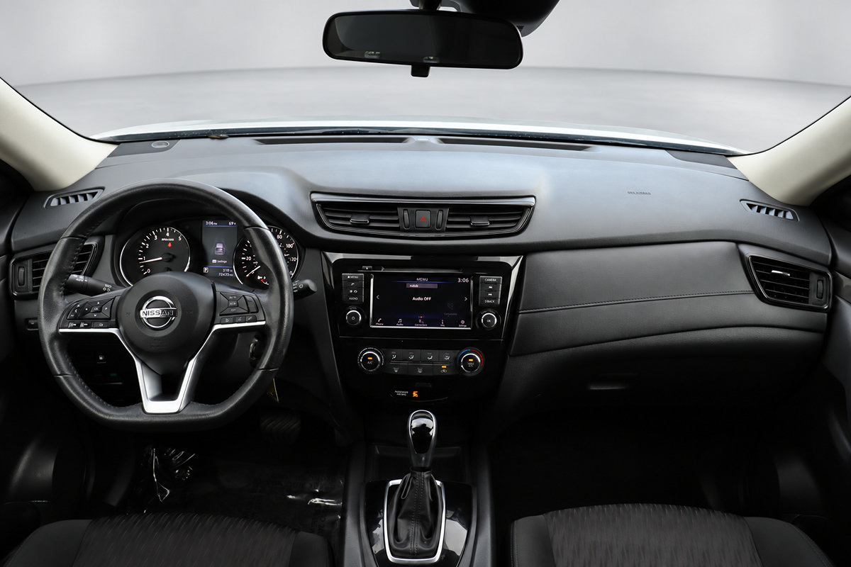Used 2020 Nissan Rogue S w/ Special Edition Package FWD image 19
