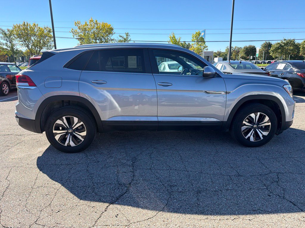 Used 2026 Volkswagen Atlas Cross Sport SE FWD image 4