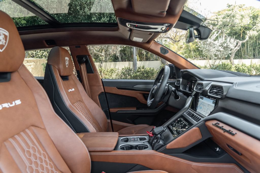 Used 2023 Lamborghini Urus S AWD/4WD image 29