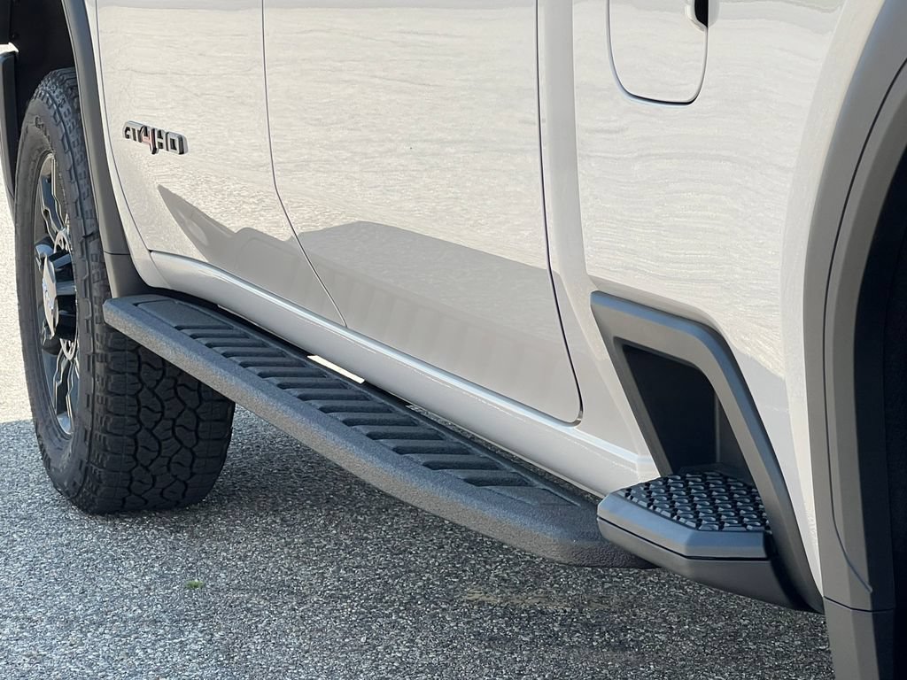New 2026 GMC Sierra 2500 AT4 w/ AT4 Premium Plus Package AWD/4WD image 13