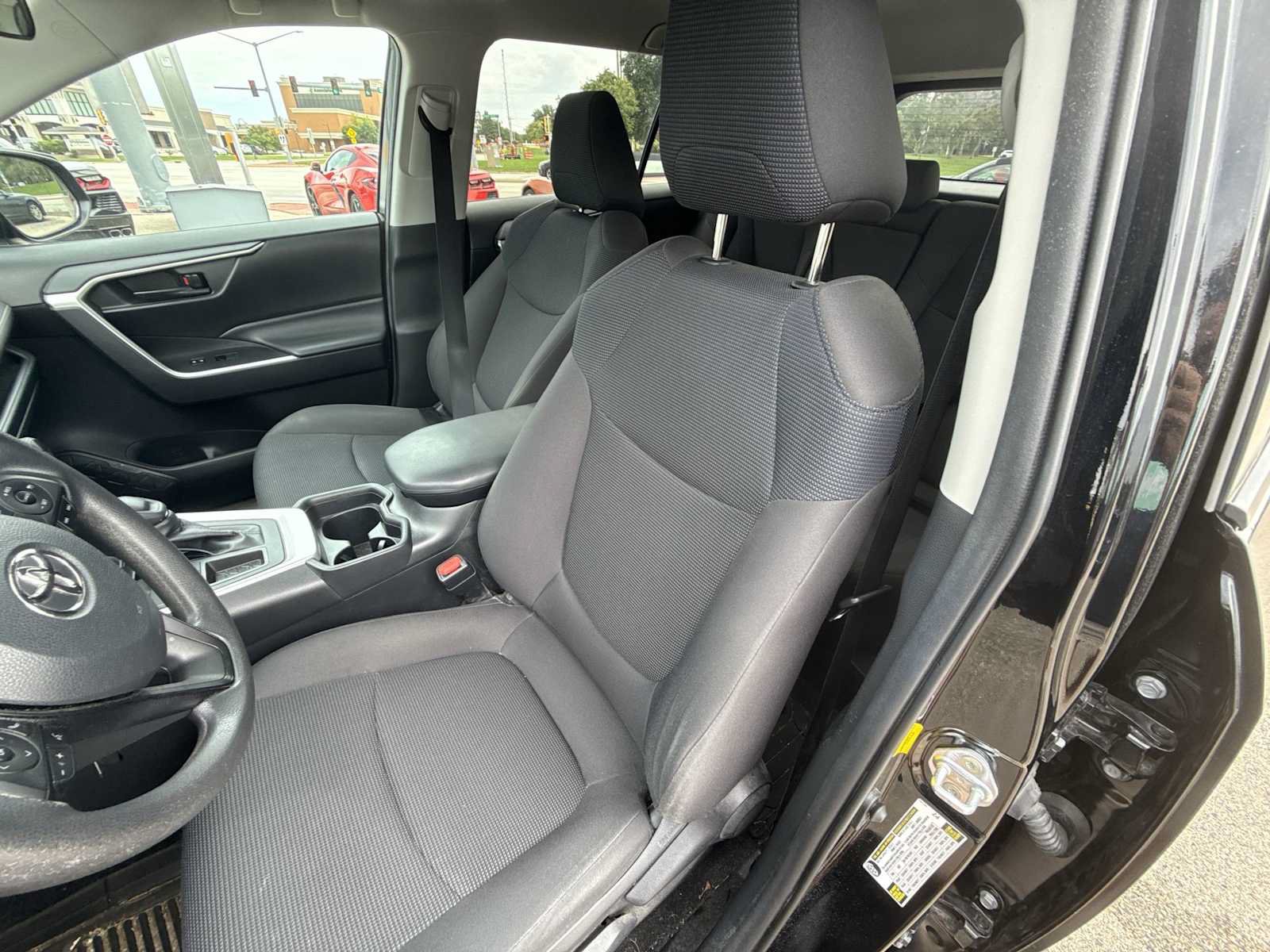 Used 2020 Toyota RAV4 LE w/ Carpet Mat Package FWD image 17