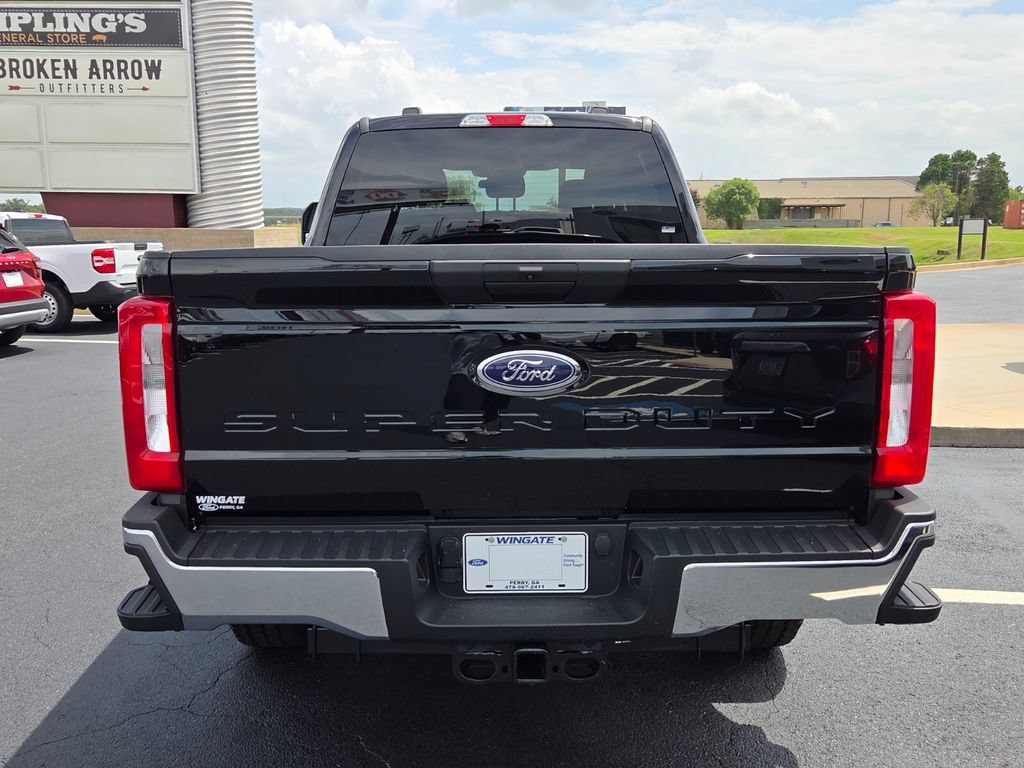 New 2026 Ford F250 XLT w/ FX4 Off-Road Package AWD/4WD image 13