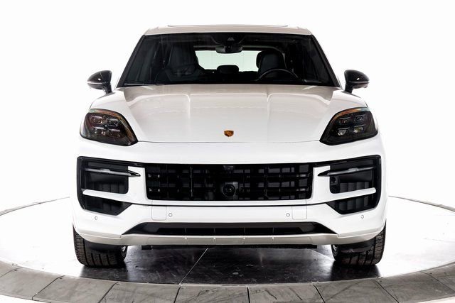 Certified 2025 Porsche Cayenne GTS image 9