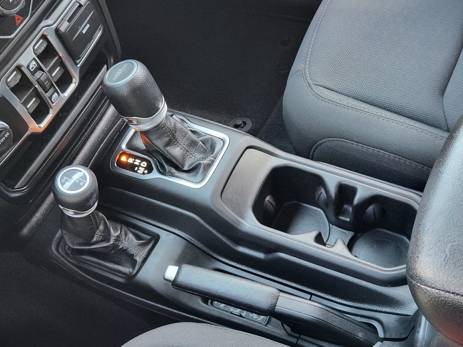 Used 2022 Jeep Gladiator Sport AWD/4WD image 28