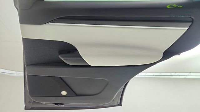 Used 2024 Tesla Model X Plaid image 28