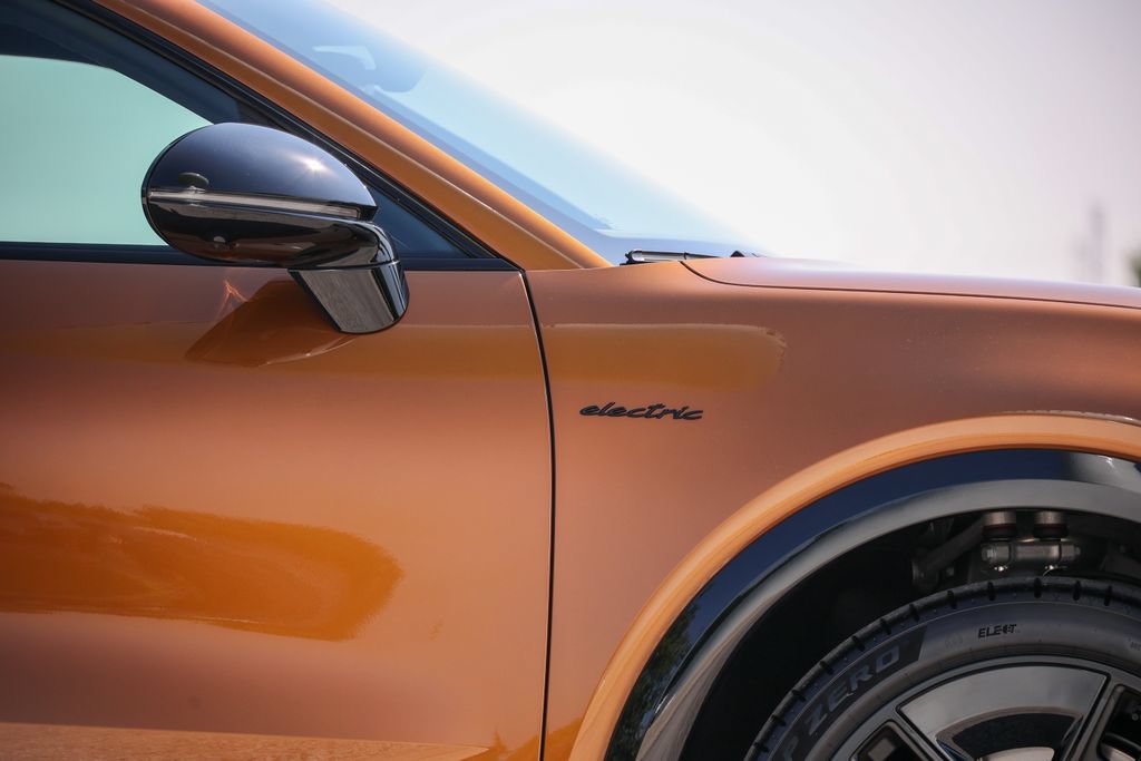 New 2026 Porsche Cayenne Turbo AWD/4WD image 40
