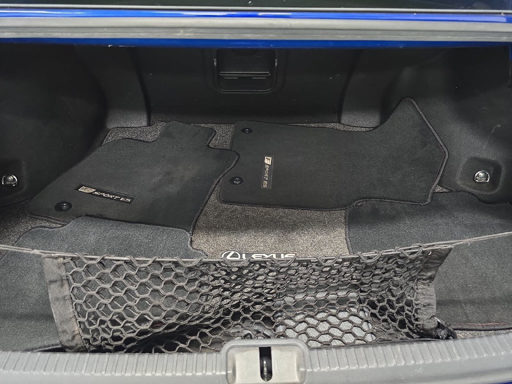Used 2023 Lexus ES 350 F Sport w/ Accessory Package (Z1) FWD image 31