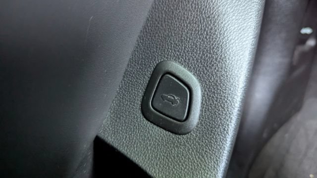 Used 2014 Buick LaCrosse Premium w/ Driver Confidence Package FWD image 32