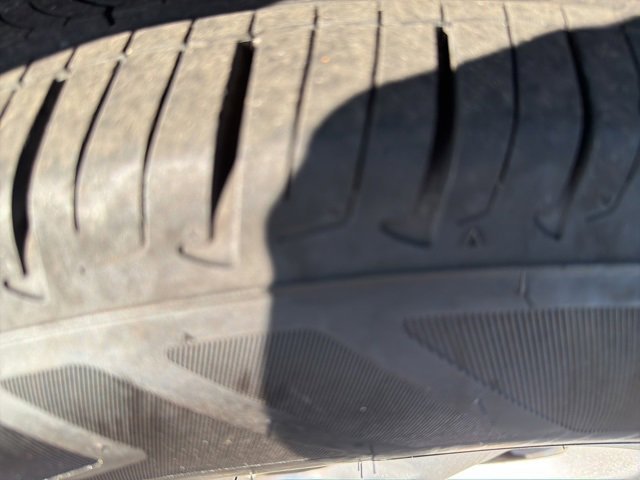 Used 2018 Chevrolet Equinox LT image 26