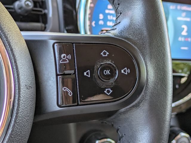 Used 2022 MINI Cooper 4-Door Hardtop w/ Storage Package FWD image 19