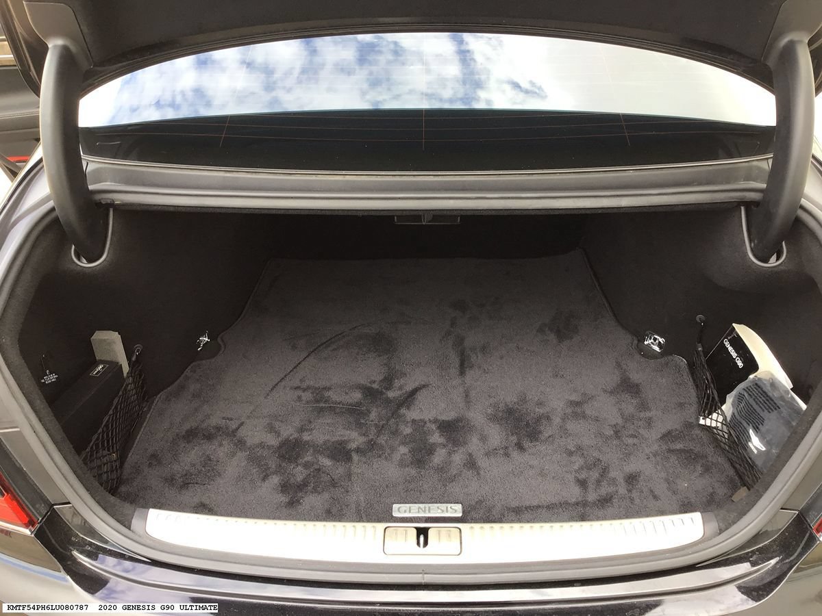 Used 2020 Genesis G90 5.0 Ultimate RWD image 9