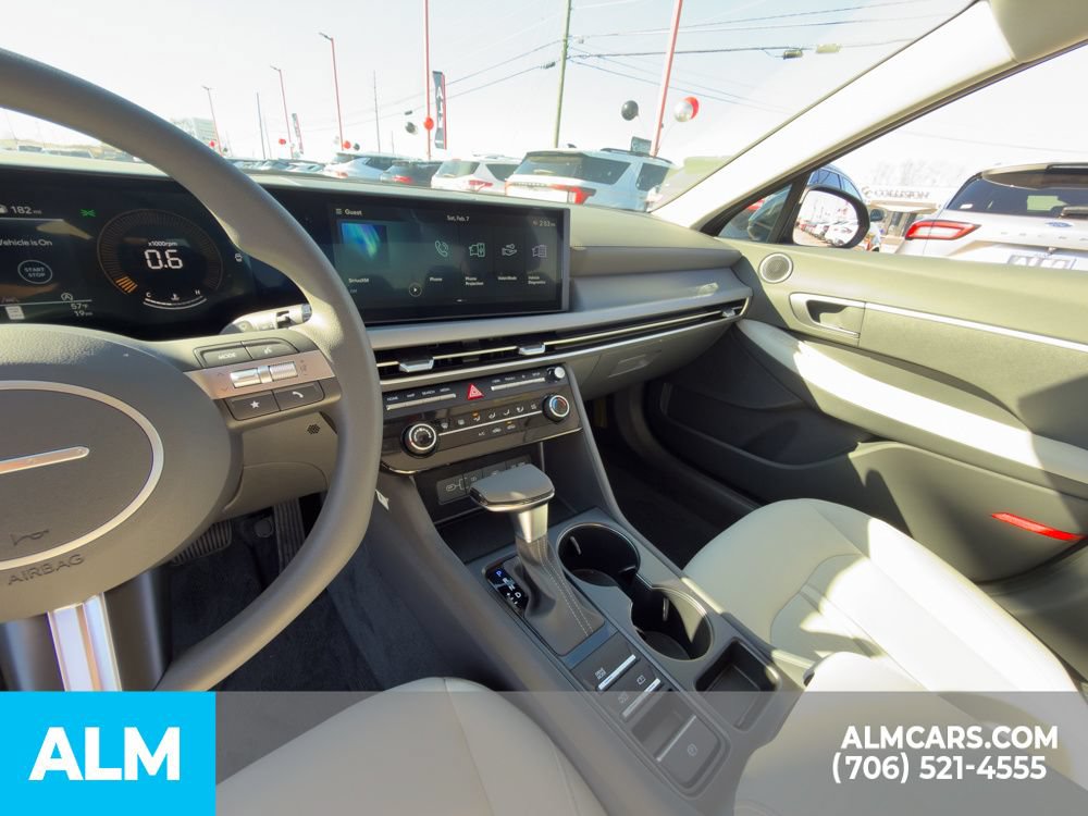 Certified 2025 Hyundai Sonata SE FWD image 26