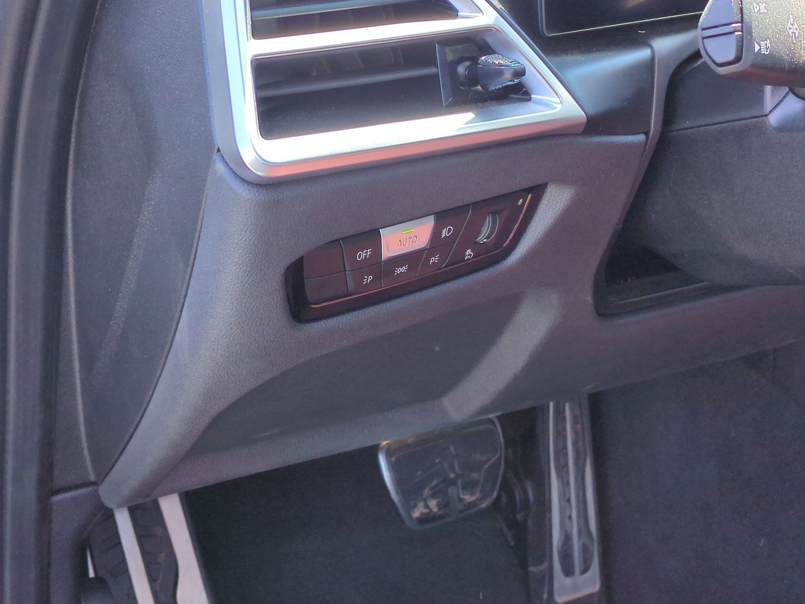 Certified 2025 BMW M340i Sedan RWD image 17