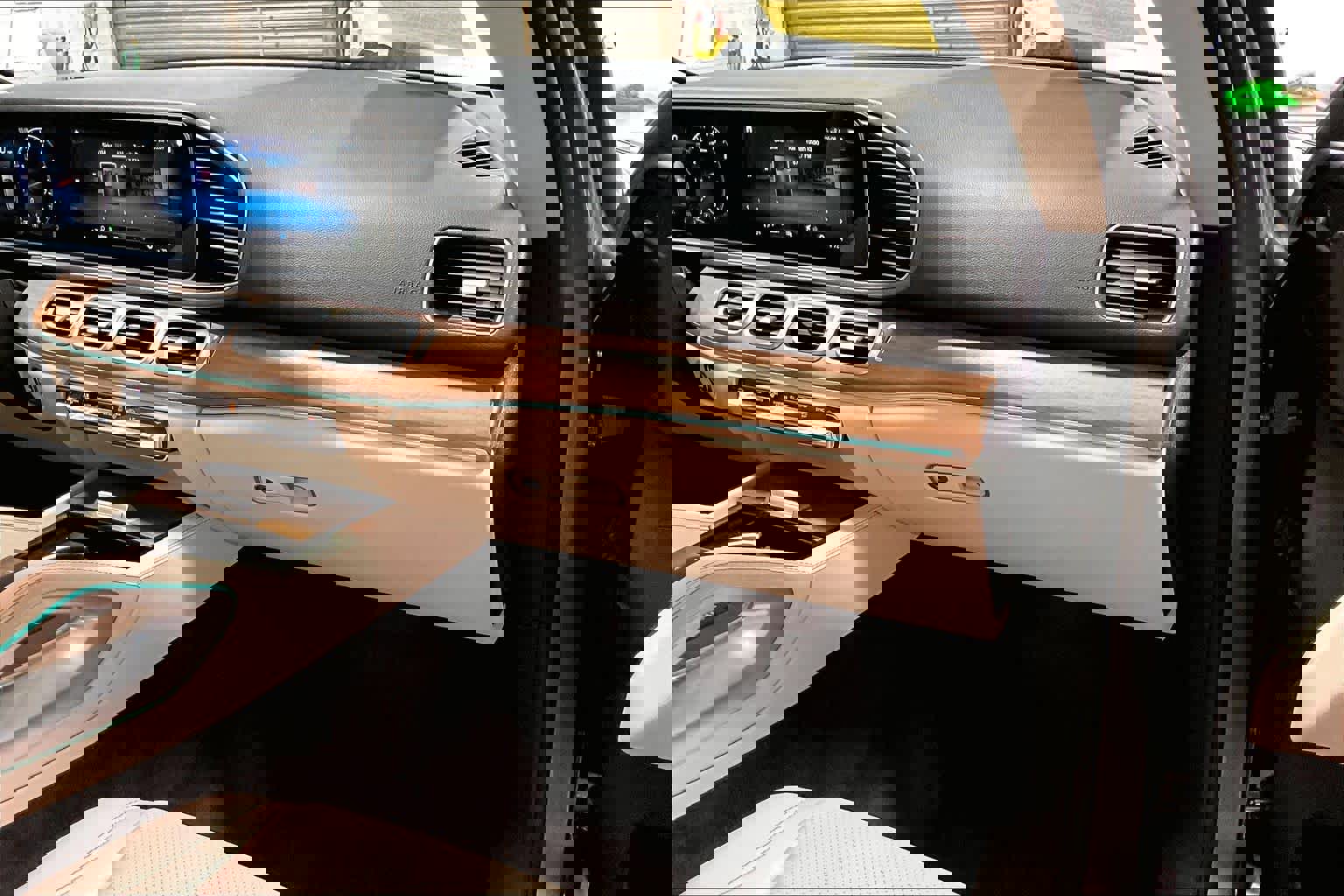 Used 2023 Mercedes-Benz GLE 350 4MATIC image 19