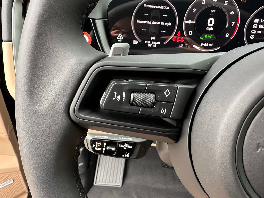 Used 2026 Porsche Cayenne E-Hybrid image 18