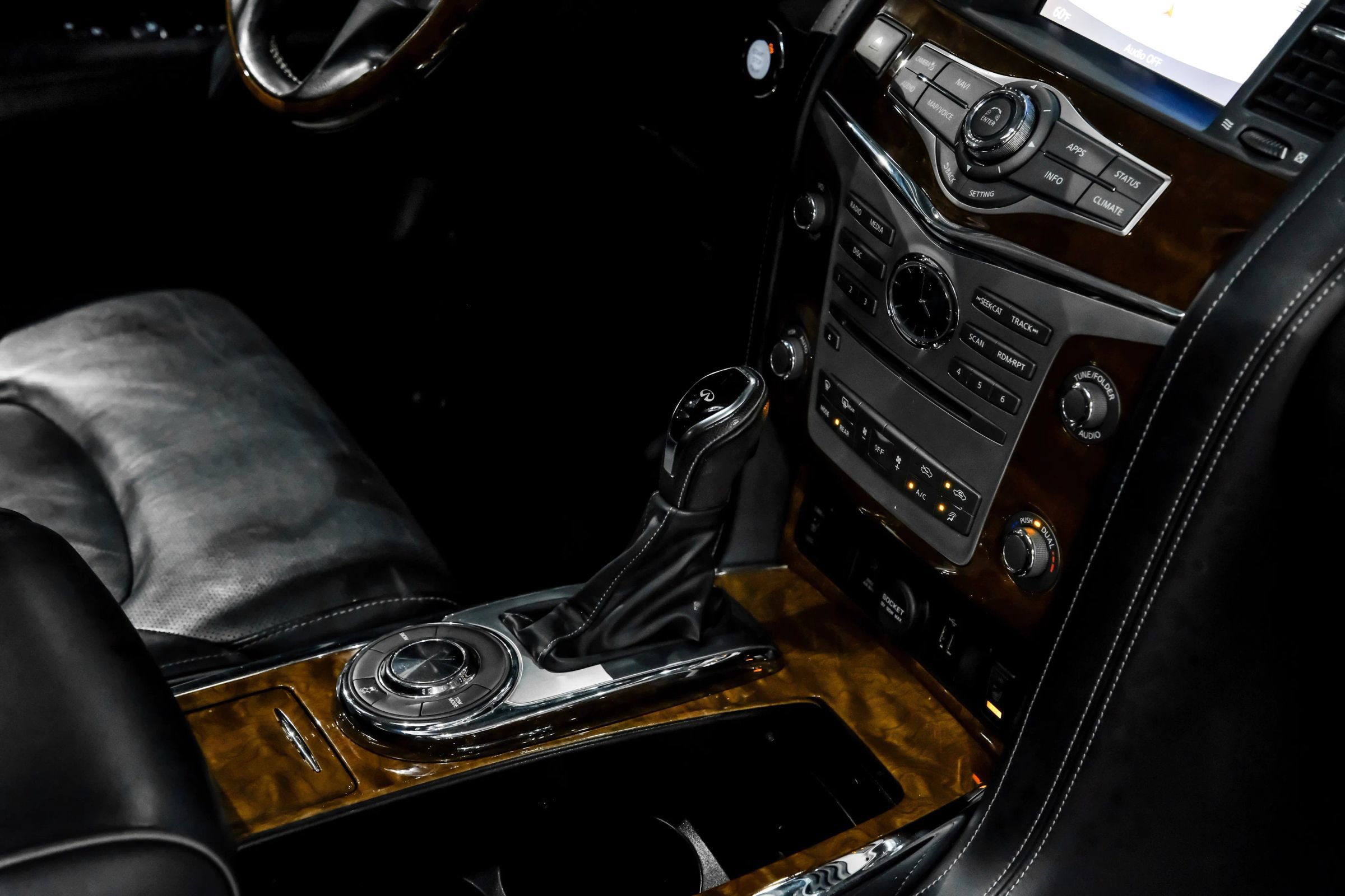 Used 2019 INFINITI QX80 Luxe RWD image 22