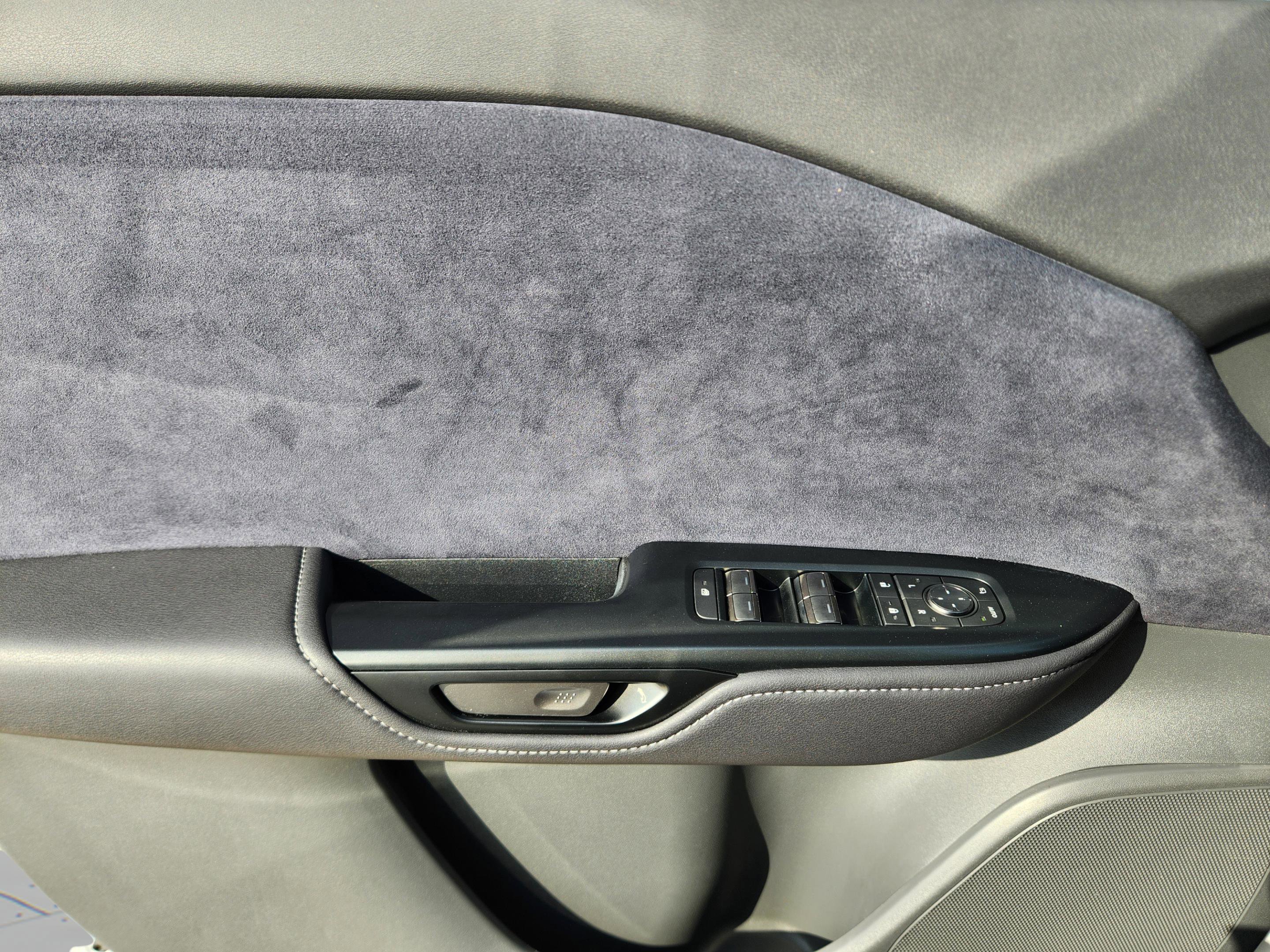 Used 2023 Lexus RZ 450e Premium w/ Accessory Package (Z1) image 5