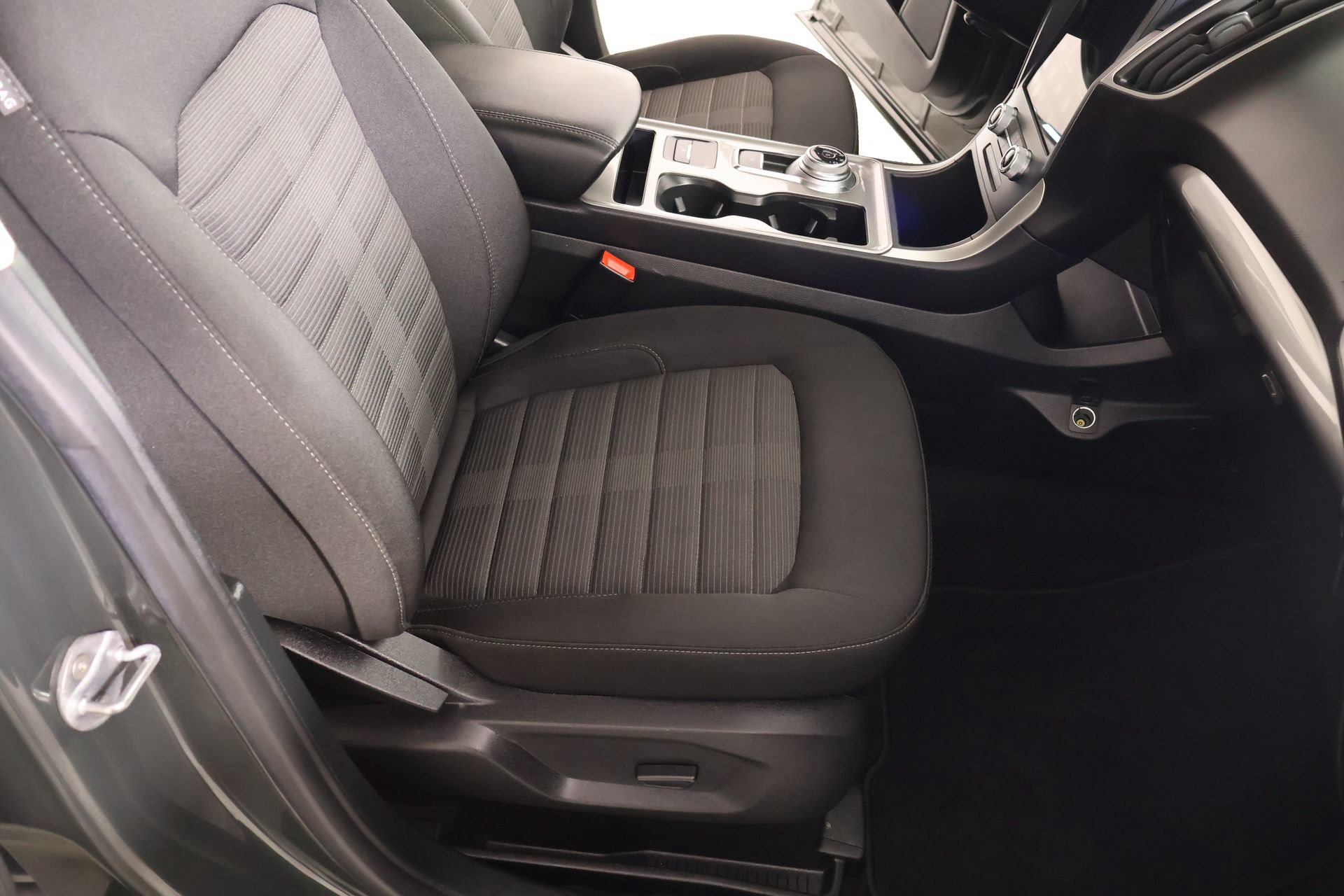 Used 2023 Ford Edge SEL AWD/4WD image 13