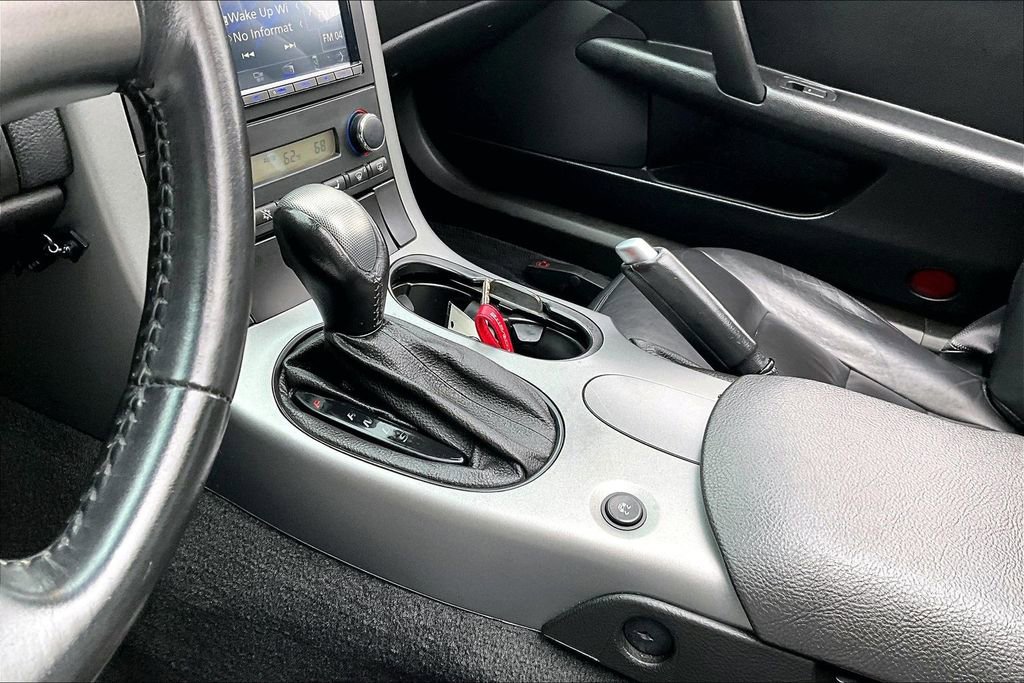 Used 2006 Chevrolet Corvette Coupe w/ Roof Package image 16