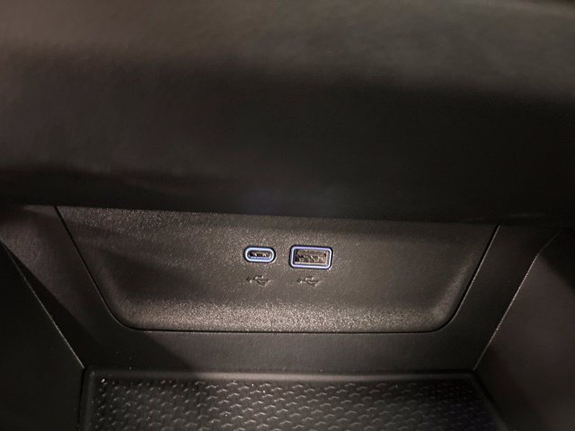 Used 2026 Chevrolet Equinox LT AWD/4WD image 24