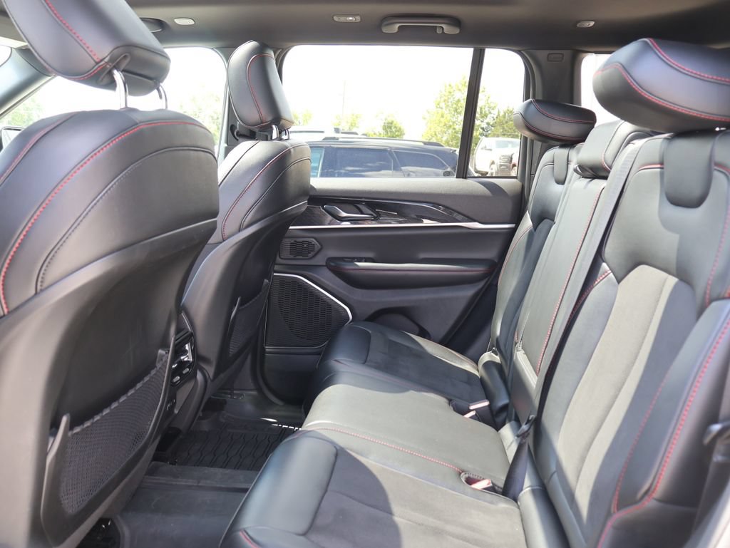 Used 2022 Jeep Grand Cherokee Trailhawk AWD/4WD image 17