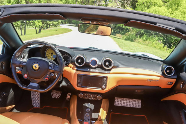 Used 2015 Ferrari California T RWD image 65