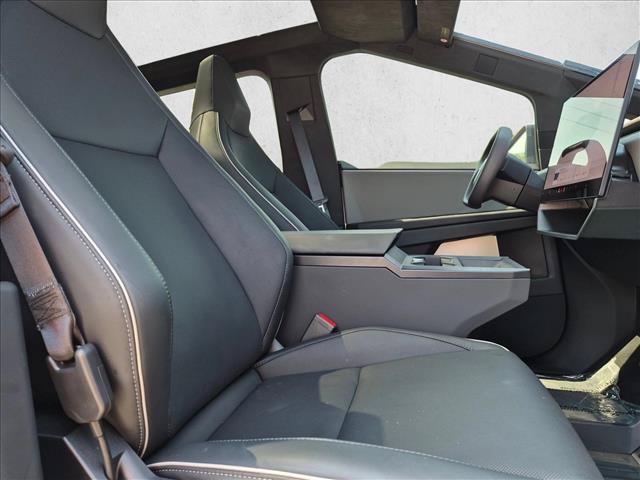 Used 2025 Tesla Cybertruck Cyberbeast AWD/4WD image 22