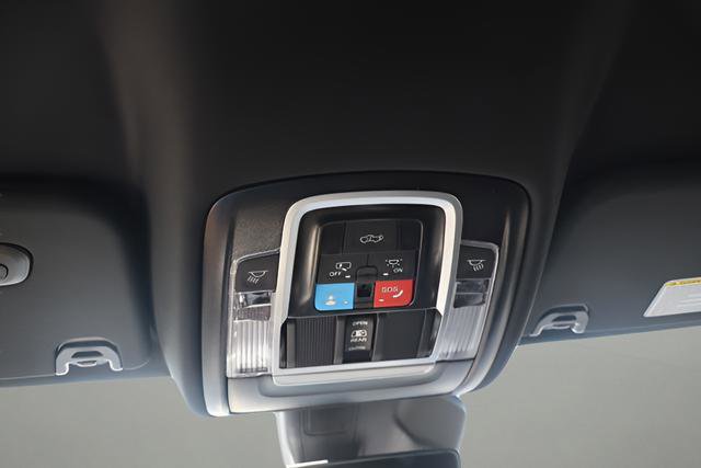 New 2026 RAM 1500 4x4 Crew Cab image 26