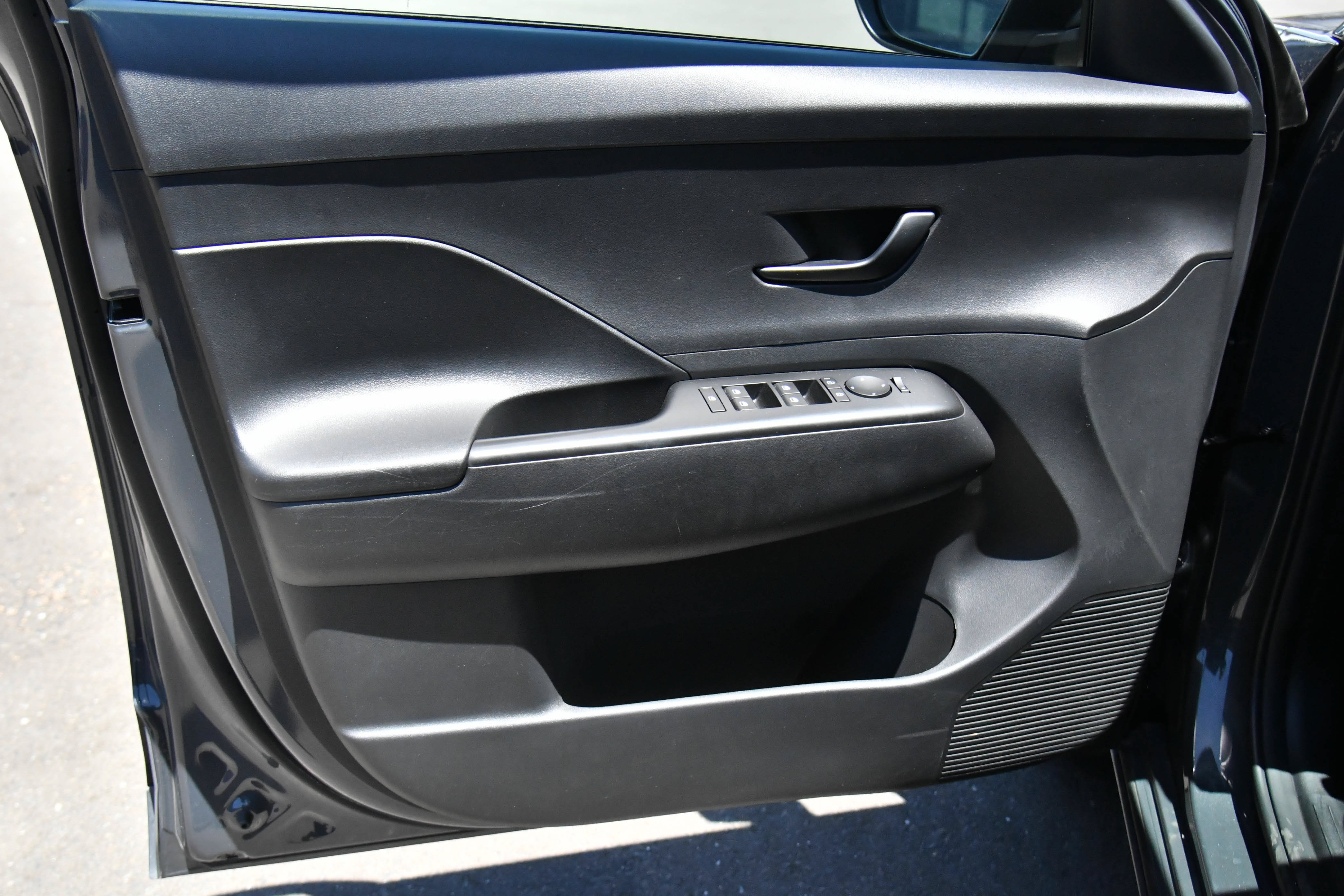 Used 2024 Hyundai Kona SEL FWD image 14