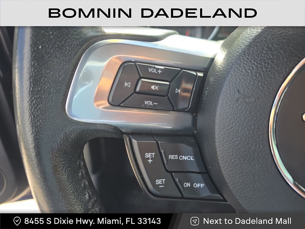 Used 2020 Ford Mustang Convertible image 17