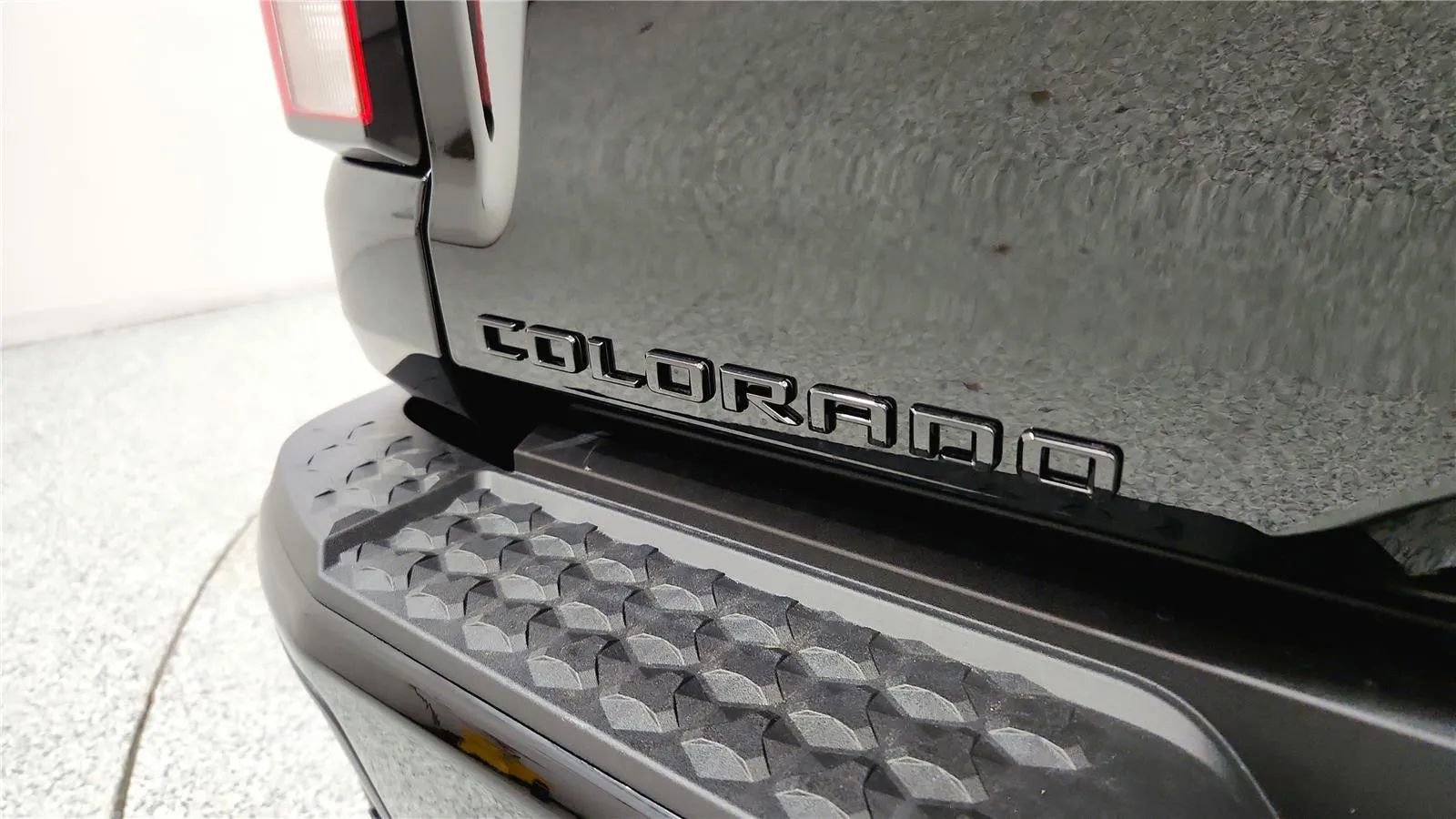 New 2026 Chevrolet Colorado W/T image 17