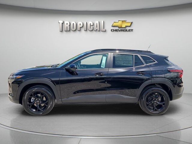 New 2026 Chevrolet Trax LT w/ Midnight Edition FWD image 2