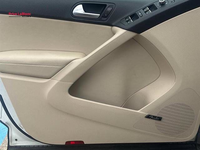 Used 2014 Volkswagen Tiguan SEL FWD image 18