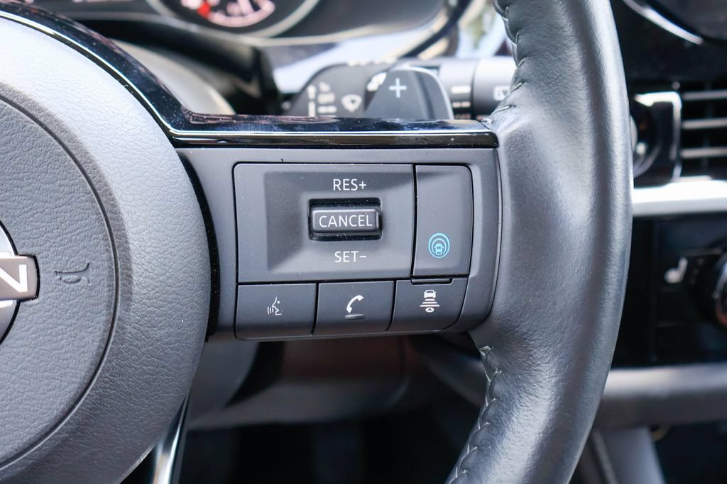 Used 2023 Nissan Pathfinder SL FWD image 15