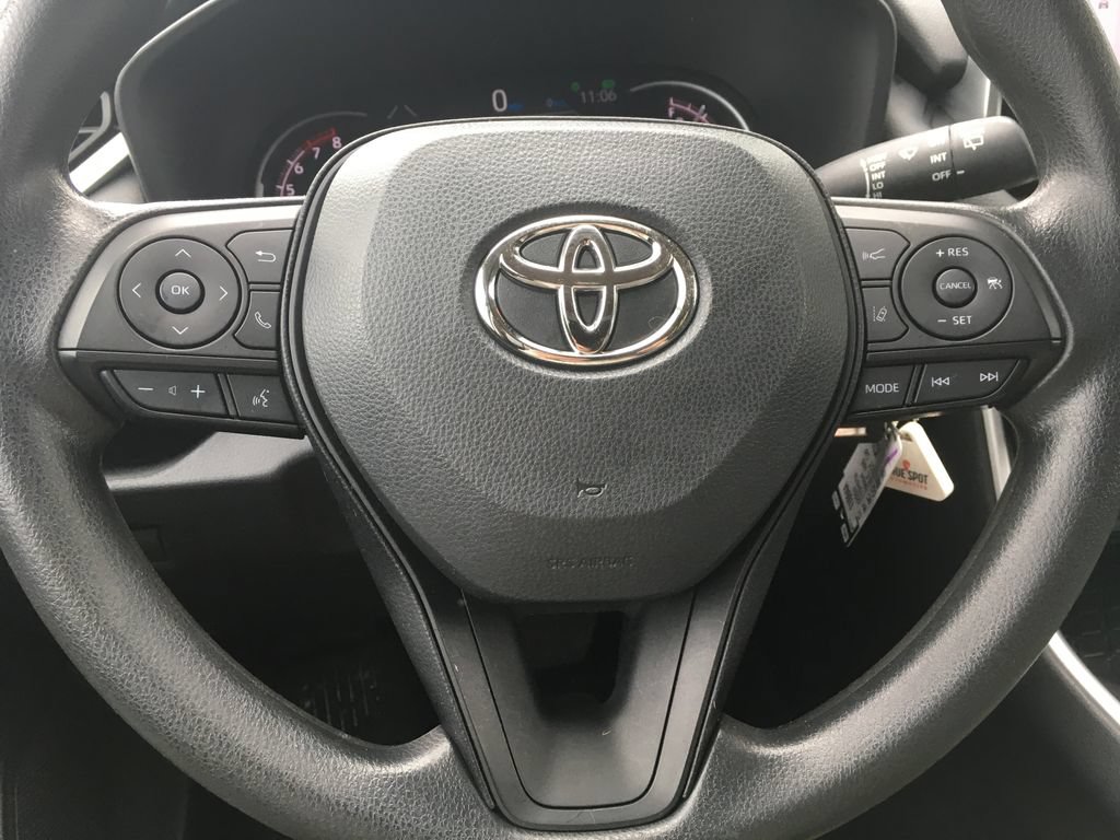 Used 2024 Toyota RAV4 LE AWD/4WD image 13