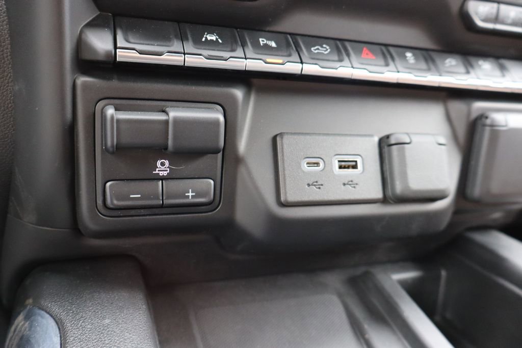 Used 2022 Chevrolet Silverado 1500 High Country w/ LPO, Dark Essentials Package image 13