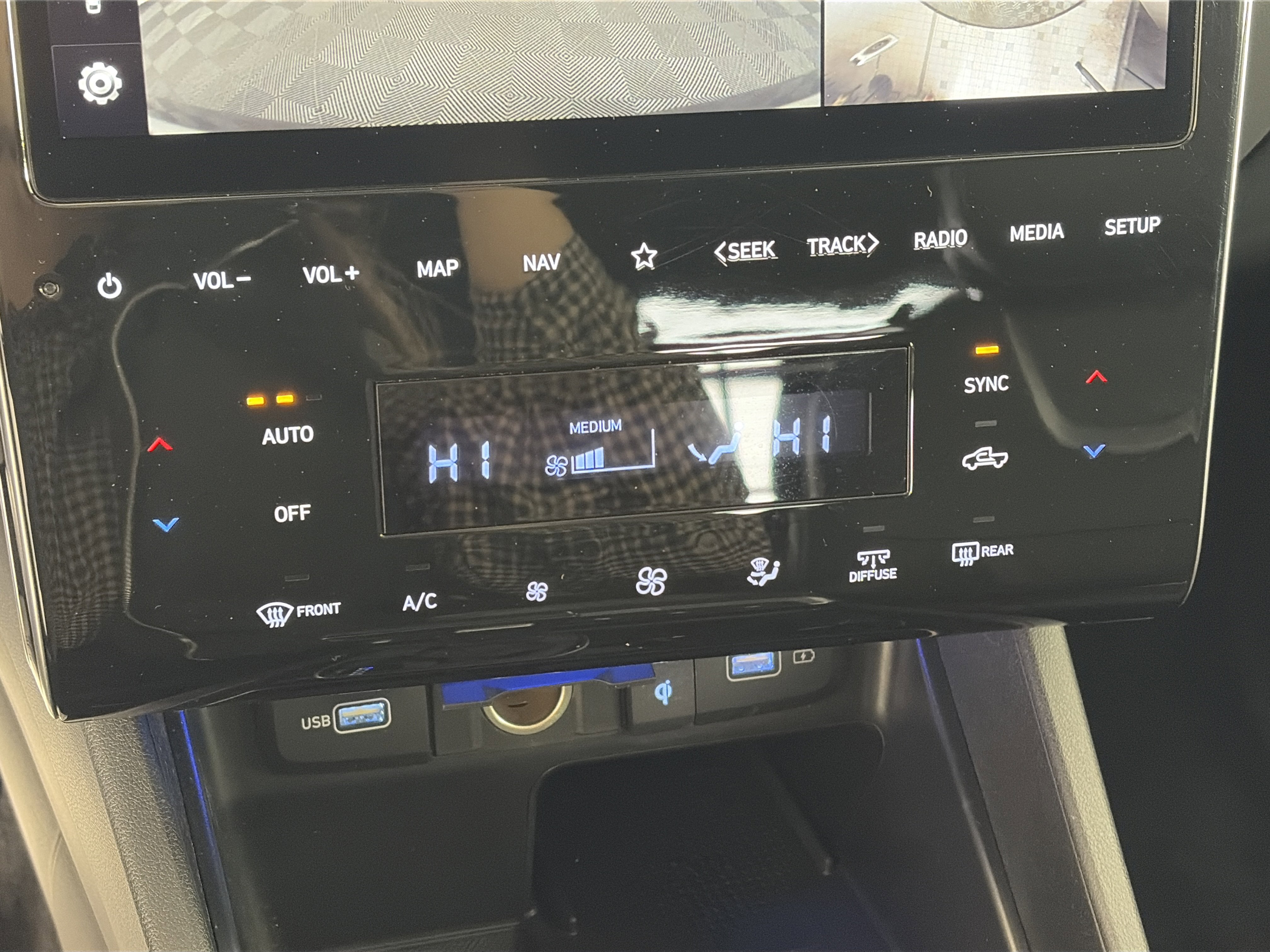 Used 2024 Hyundai Santa Cruz Limited image 21