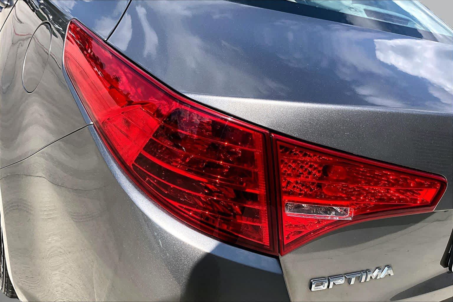 Used 2012 Kia Optima EX FWD image 23