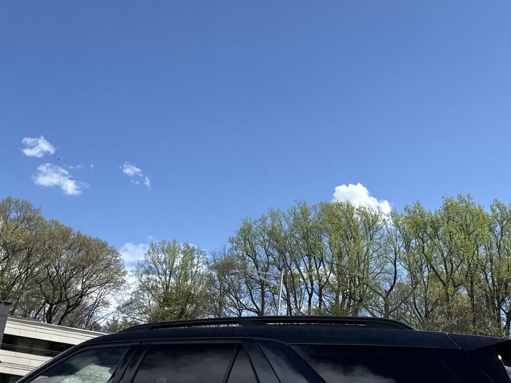 Used 2022 Ford Bronco Wildtrak image 2