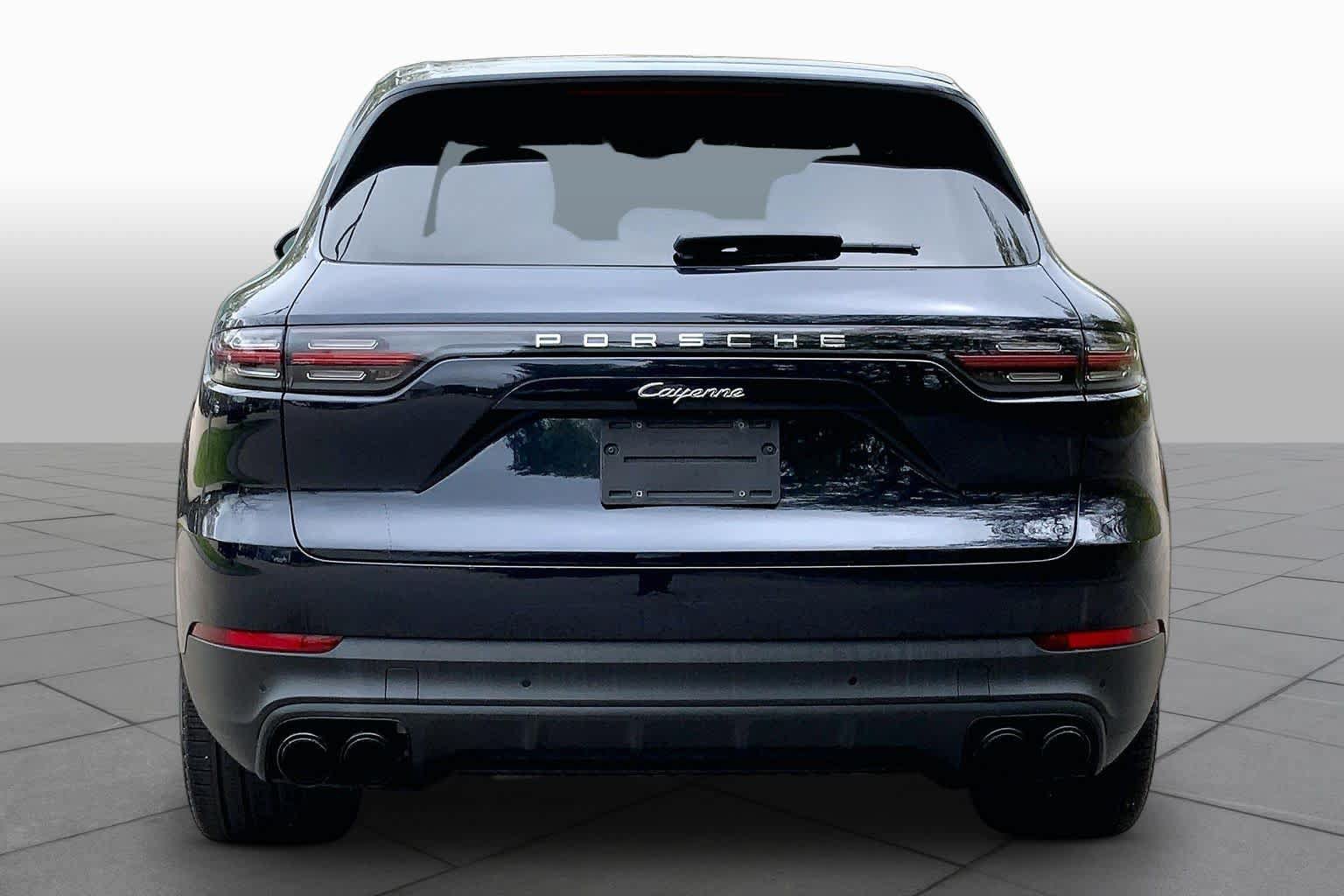 Used 2022 Porsche Cayenne AWD/4WD image 5