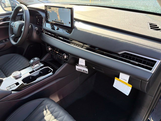 New 2026 Mitsubishi Outlander SEL FWD image 11
