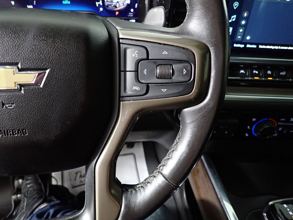 Used 2022 Chevrolet Silverado 1500 High Country AWD/4WD image 29