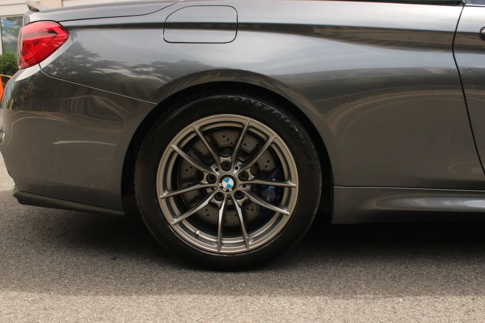 Used 2018 BMW M4 Convertible RWD image 5