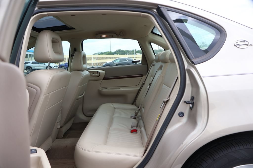 Used 2002 Chevrolet Impala LS w/ Preferred Equipment Group FWD image 34