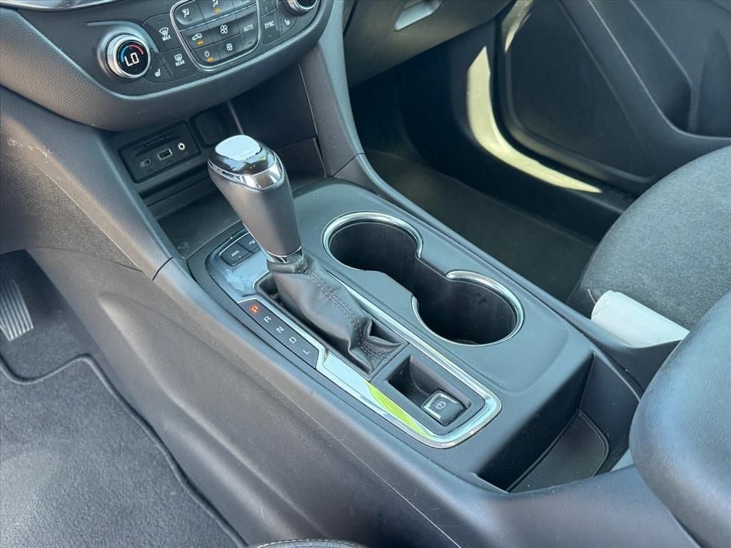 Used 2019 Chevrolet Equinox LT w/ Sun & Navigation Package AWD/4WD image 26