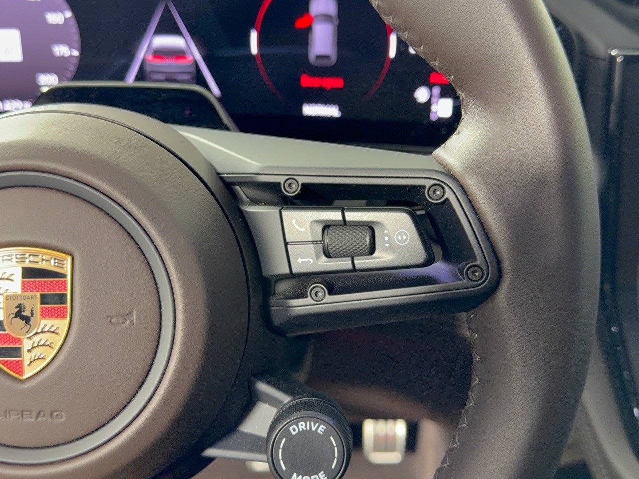 New 2026 Porsche Cayenne Electric AWD/4WD image 19