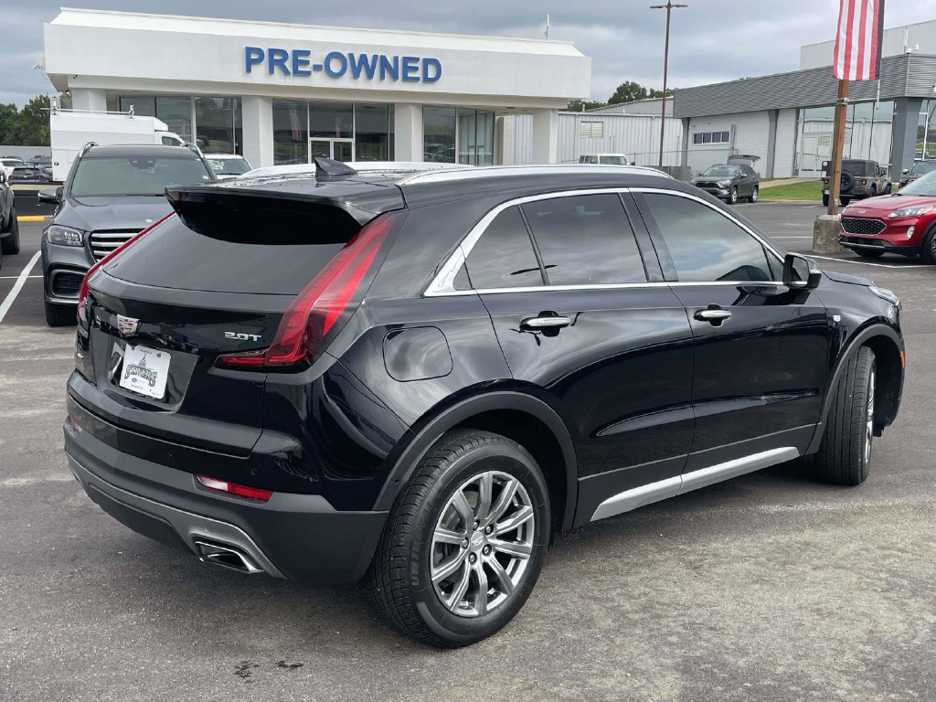 Used 2019 Cadillac XT4 Premium Luxury w/ Technology Package AWD/4WD image 3